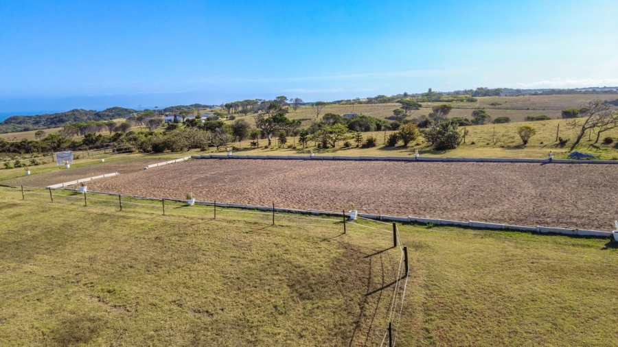 5 Bedroom Property for Sale in Sunrise On Sea Eastern Cape